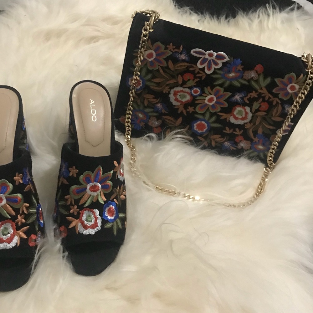 Aldo embroidered purse